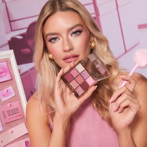 CHARLOTTE'S PALETTE OF BEAUTIFYING EYE TRENDS PINK LOVE